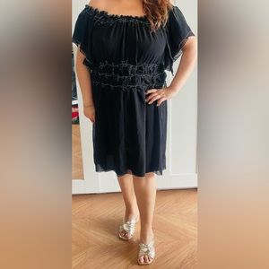 Beautiful black dress with white embroidery! Worn 2 times !